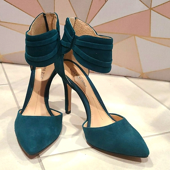 Gianni Bini Shoes - NEW GIANNI BINI pointy heels